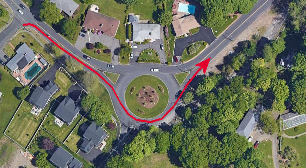 Route through a small circular intersection